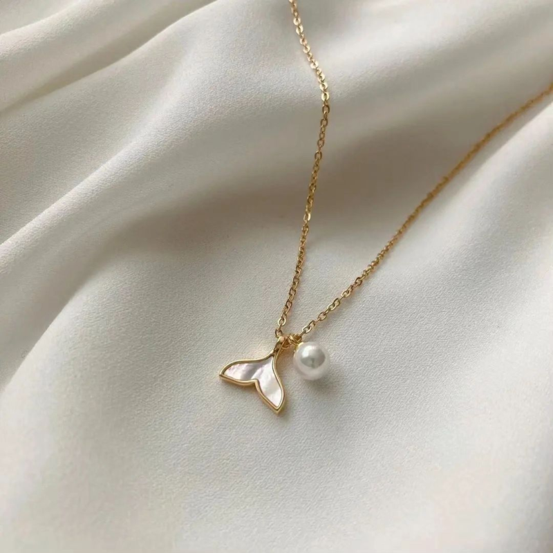 Fish Tail Pearl Necklace