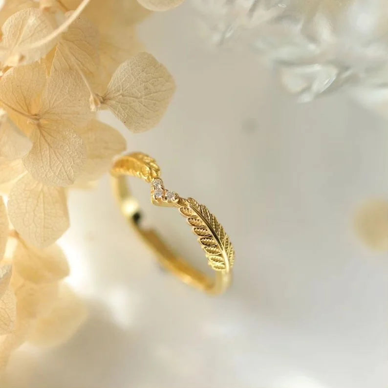 Mini heart Leafy band Ring